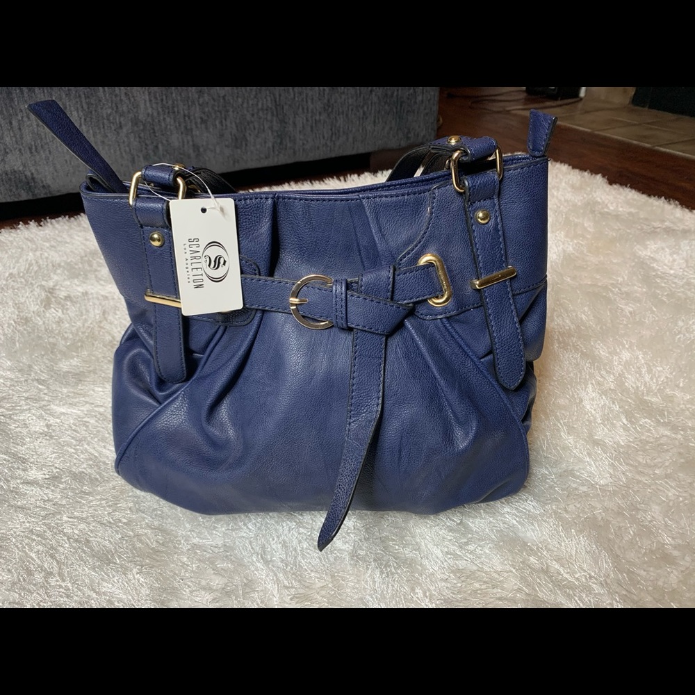 YAYYYY FOR BLUE!!! SCARLETON LA CLASSY SATCHEL!!!
